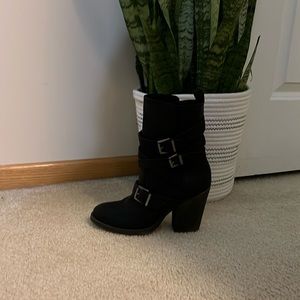 Very nice and rocker boots